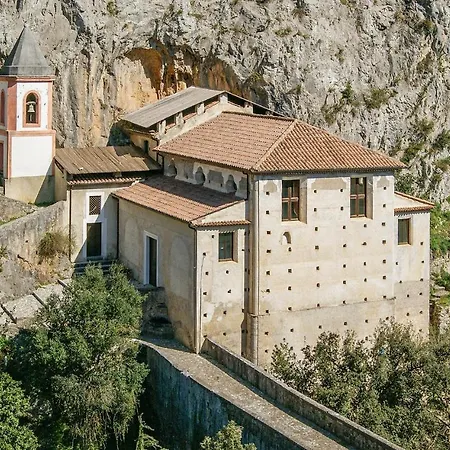 3 Bedroom Stunning In * ماراتييا