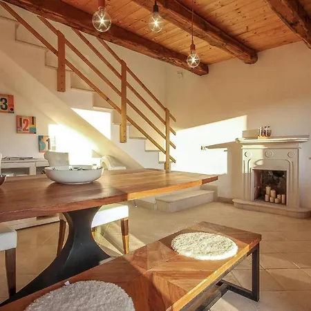 بيت للعطل 3 Bedroom Stunning In