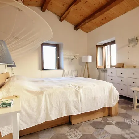 3 Bedroom Stunning In ماراتييا