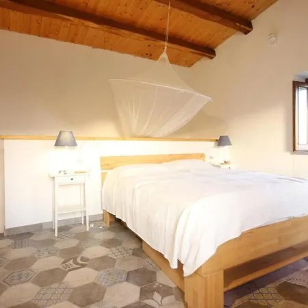3 Bedroom Stunning In *